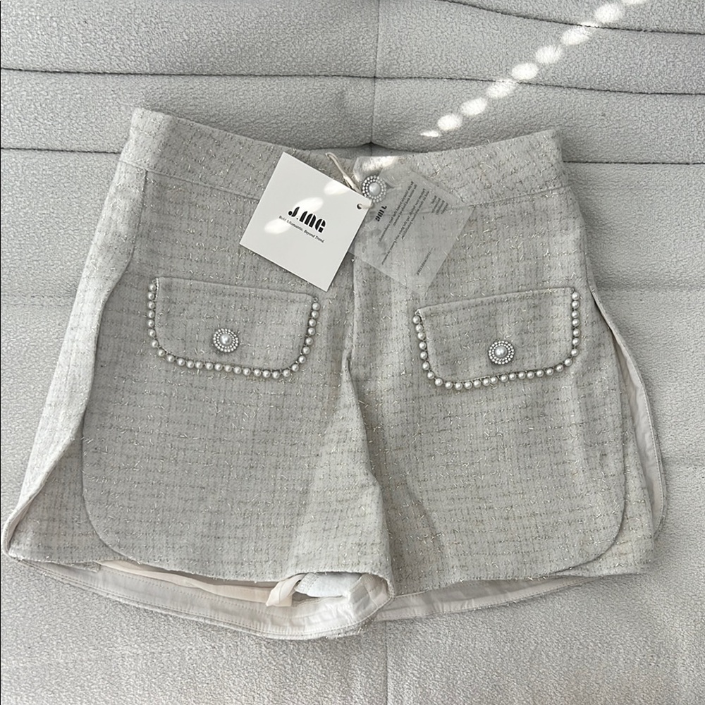 Elegant Gray Women's Shorts with Pearl Detailing